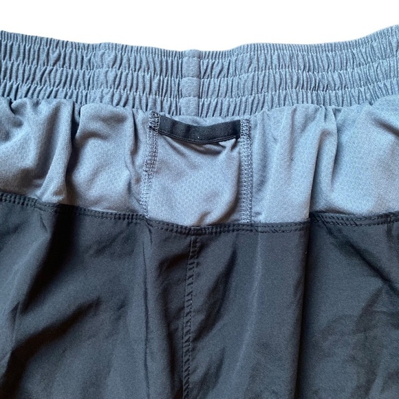 Women’s Champion performance running shorts size 2X - Picture 4 of 5